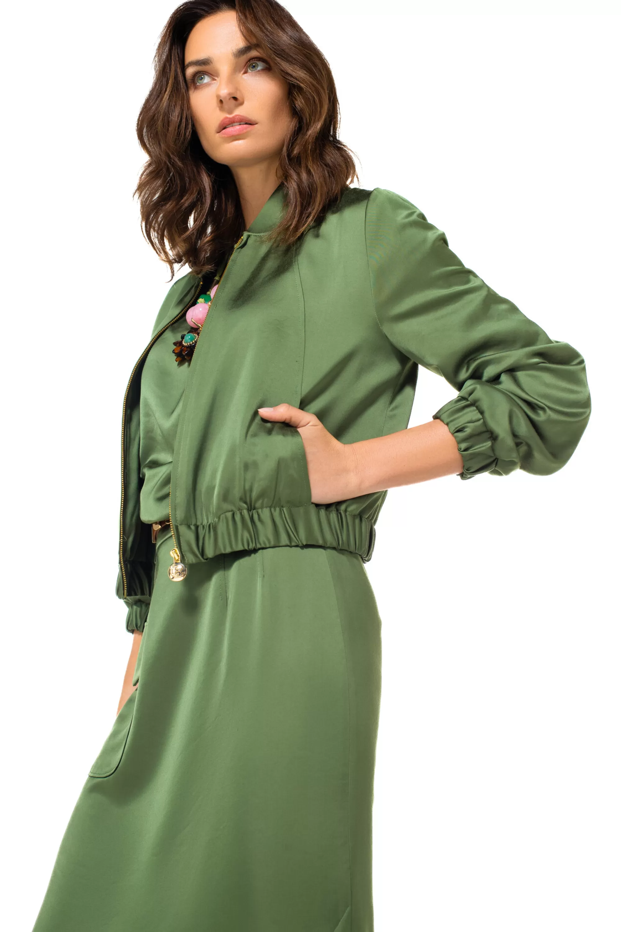 Caroline Biss · Chaqueta bomber corta brillante - Modelo 1867/61 · Abrigo ligero moderno