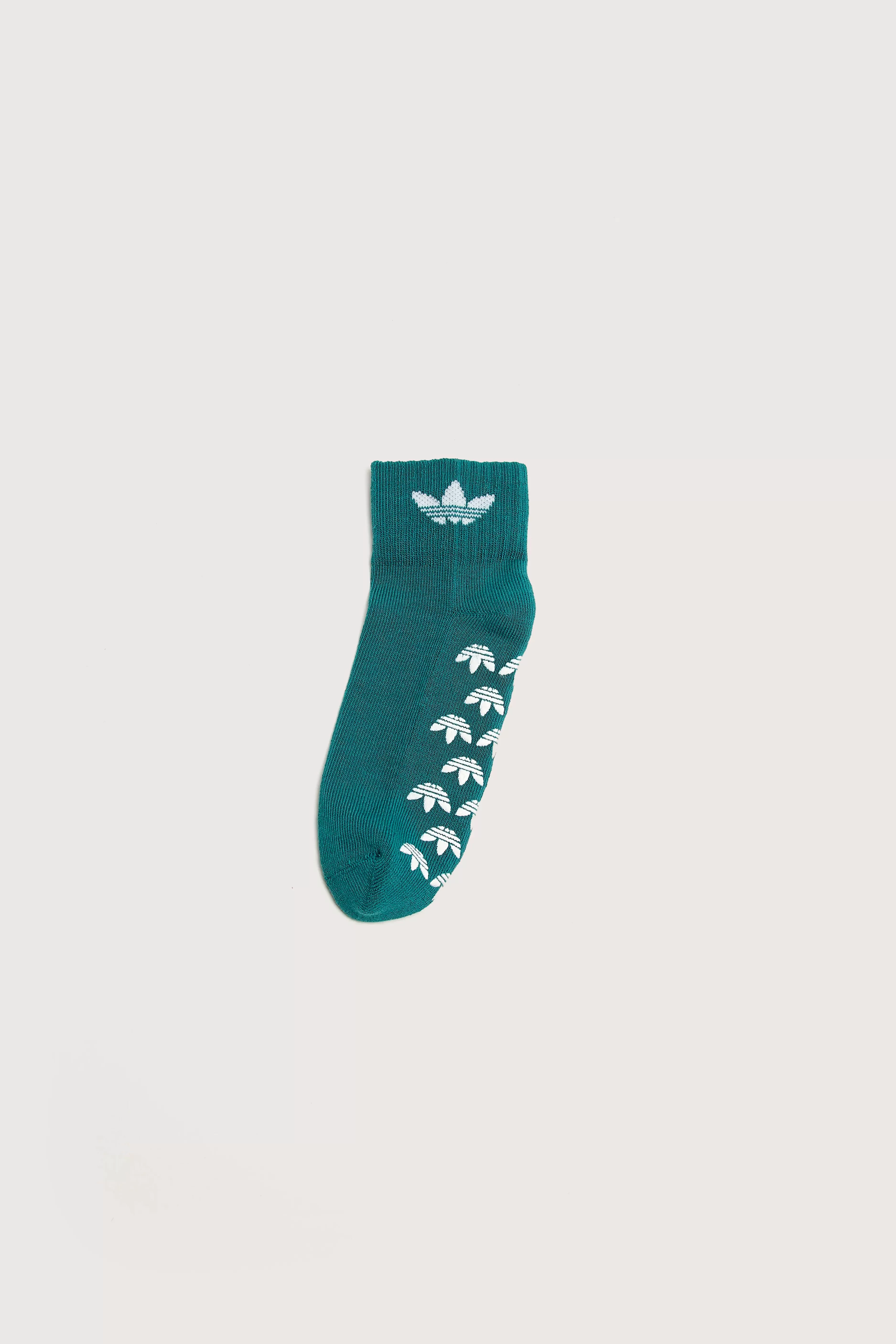 ¡Calcetines Antideslizantes Adidas para Peques - Nuevo Diseño Infantil con Suela Segura!