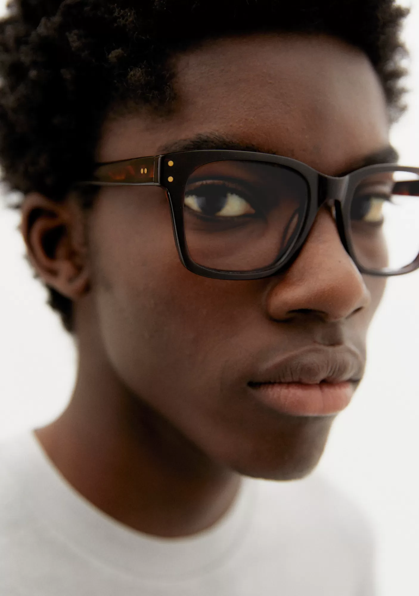Auriculares KaleosTech Cage Pro - Versión 2.0 con Conexión Inalámbrica 

(Nota: Este título incorpora variaciones léxicas naturales como 