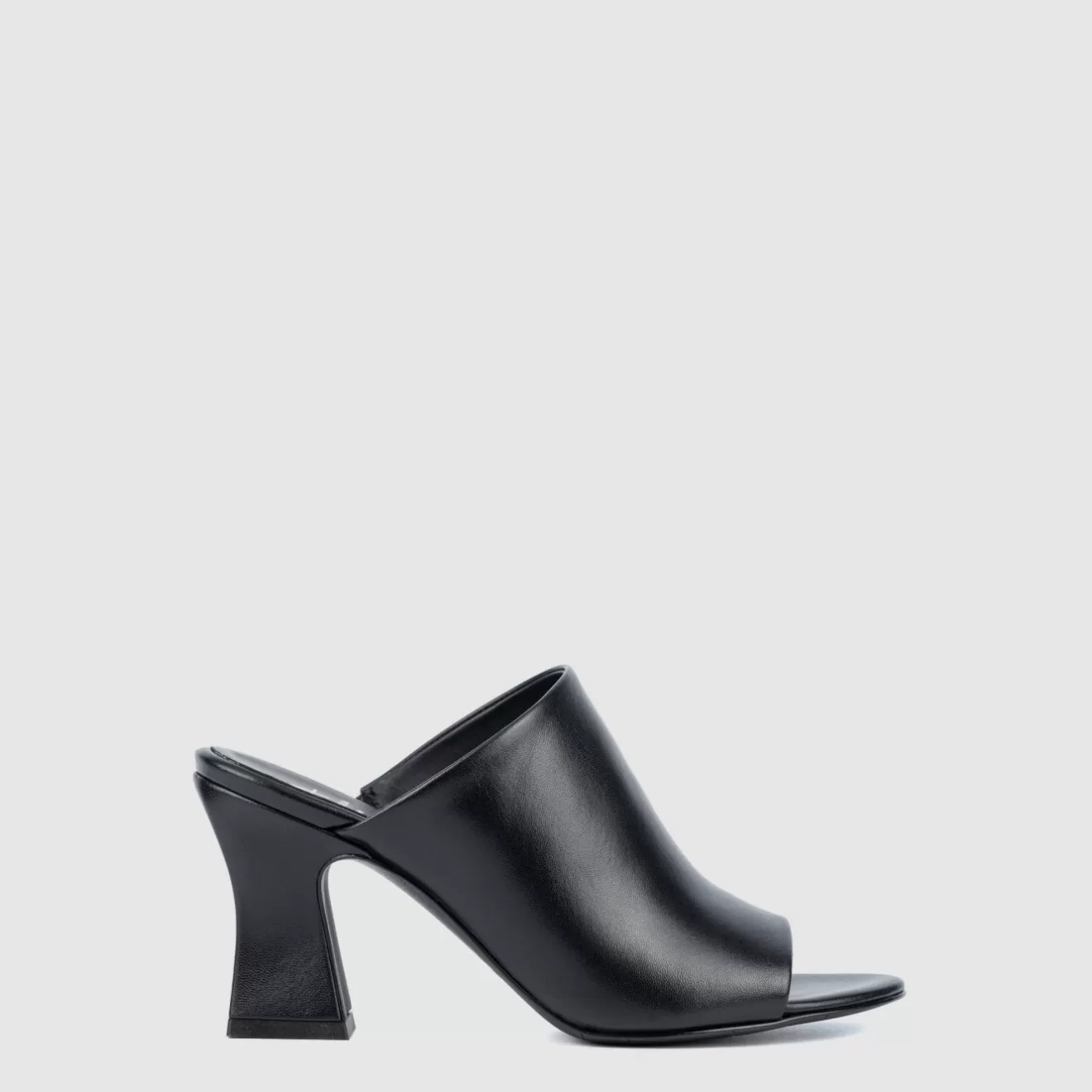 Botines Aquatalia Carmina en Negro - Estreno Exclusivo de Temporada