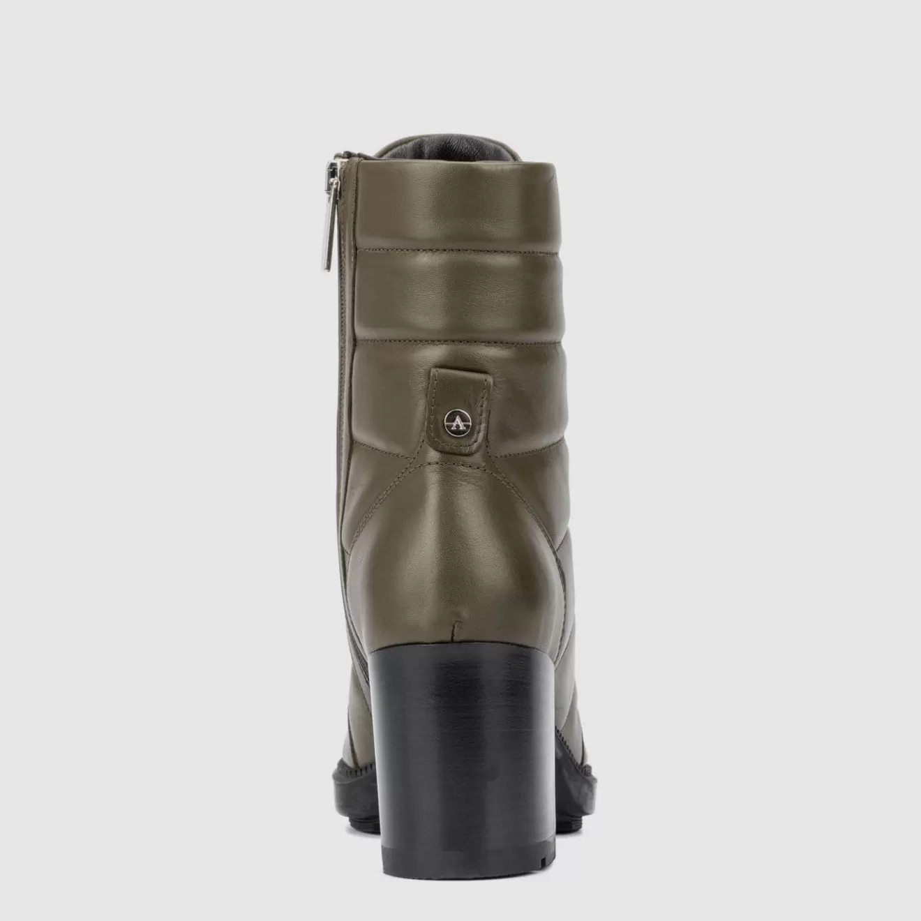 Botas Impermeables Ivanya de Aquatalia para Mujer - Calzado de Invierno Elegante con Tecnología Impermeable 

Botas Aquatalia Mujer Ivanya - Diseño Premium Impermeable para Caminar bajo la Lluvia 

Botas de Agua Aquatalia Ivanya - Calzado Femenino con Estilo Urbano y Ajuste Perfecto 

Botas para Mujer Ivanya by Aquatalia - Impermeables para Clima Lluvioso con Plantilla Ortopédica 

Botas Aquatalia Colección Ivanya - Calzado Impermeable Femenino con Forro Térmico Antiresbalante