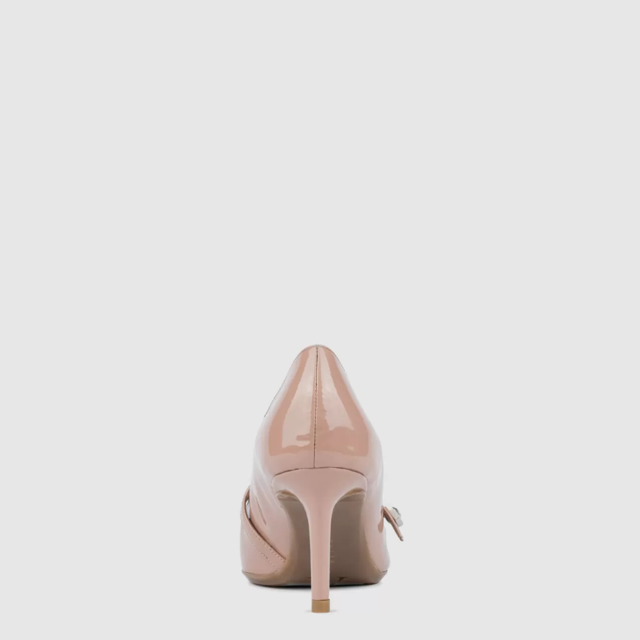 Aquatalia Marisol: Calzado Elegante en Tono Piel - Diseño Cómodo y Versátil para Mujer