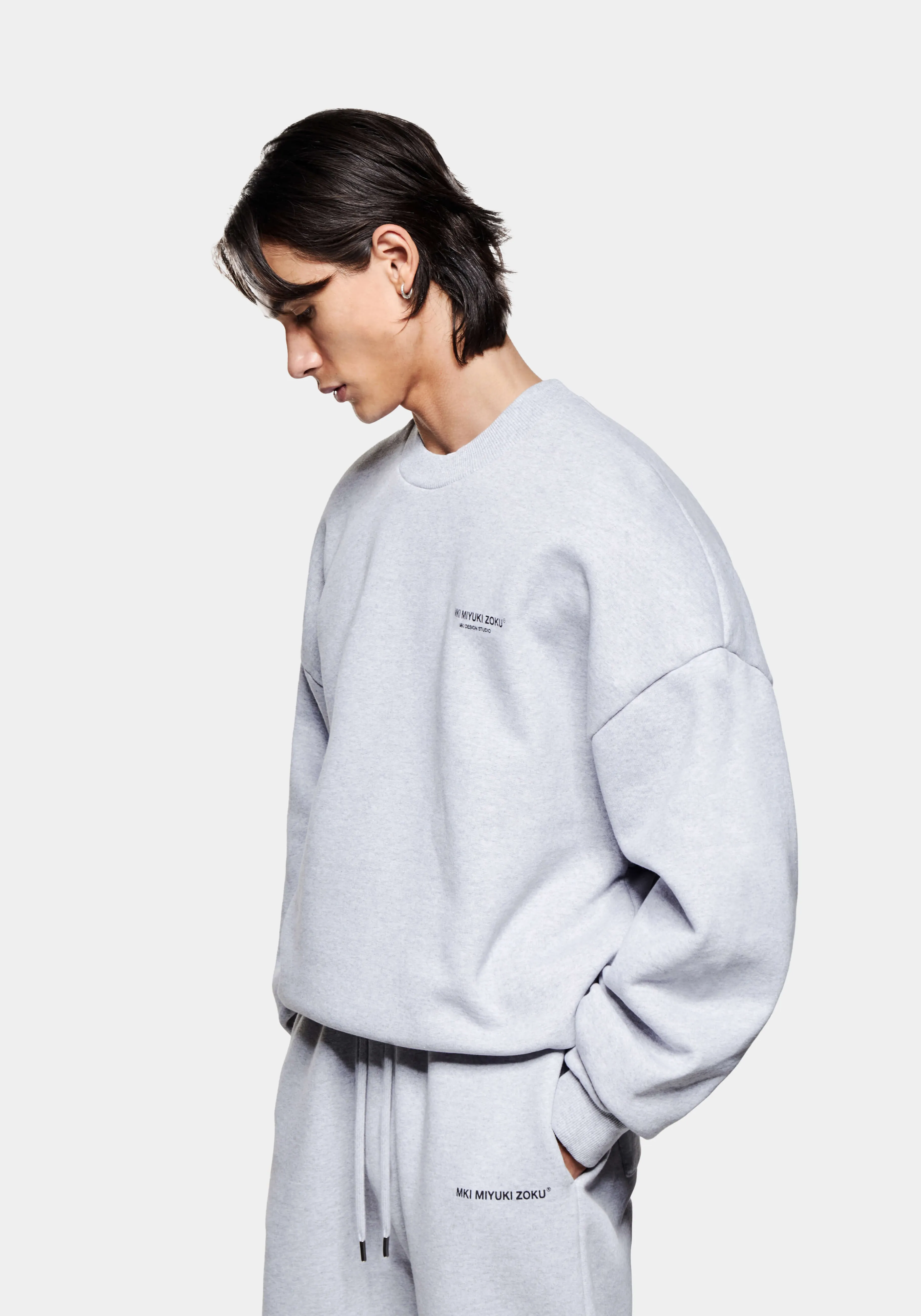 Sudaderas Urbanas de Cuello Redondo - Colección Miyuki Zoku | Camisetas Básicas y Busos Oversize del Estudio MKI