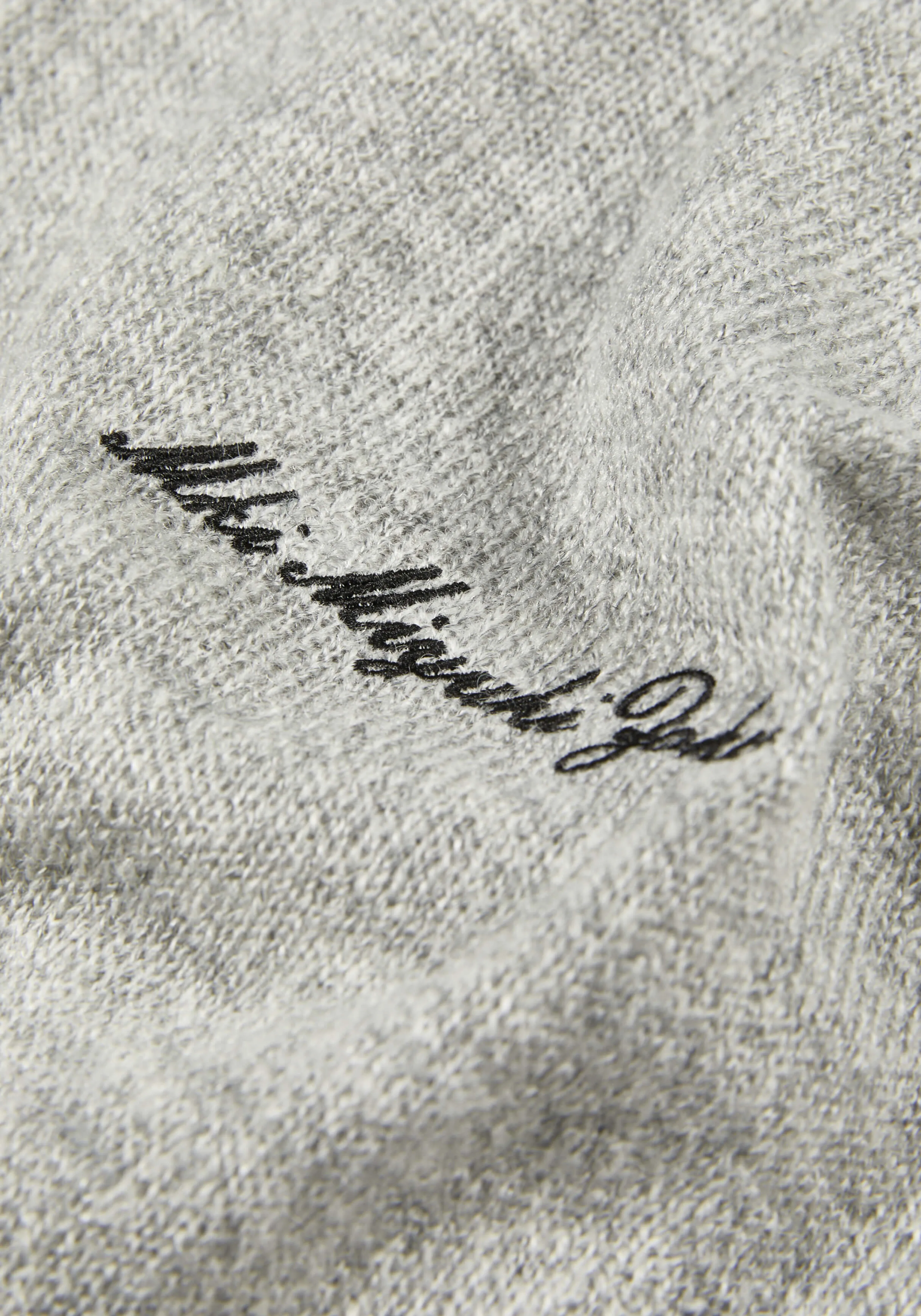 MKI Miyuki Zoku - Jersey de cuello redondo en mohair ultraligero | Prendas tejidas con estilo moderno
