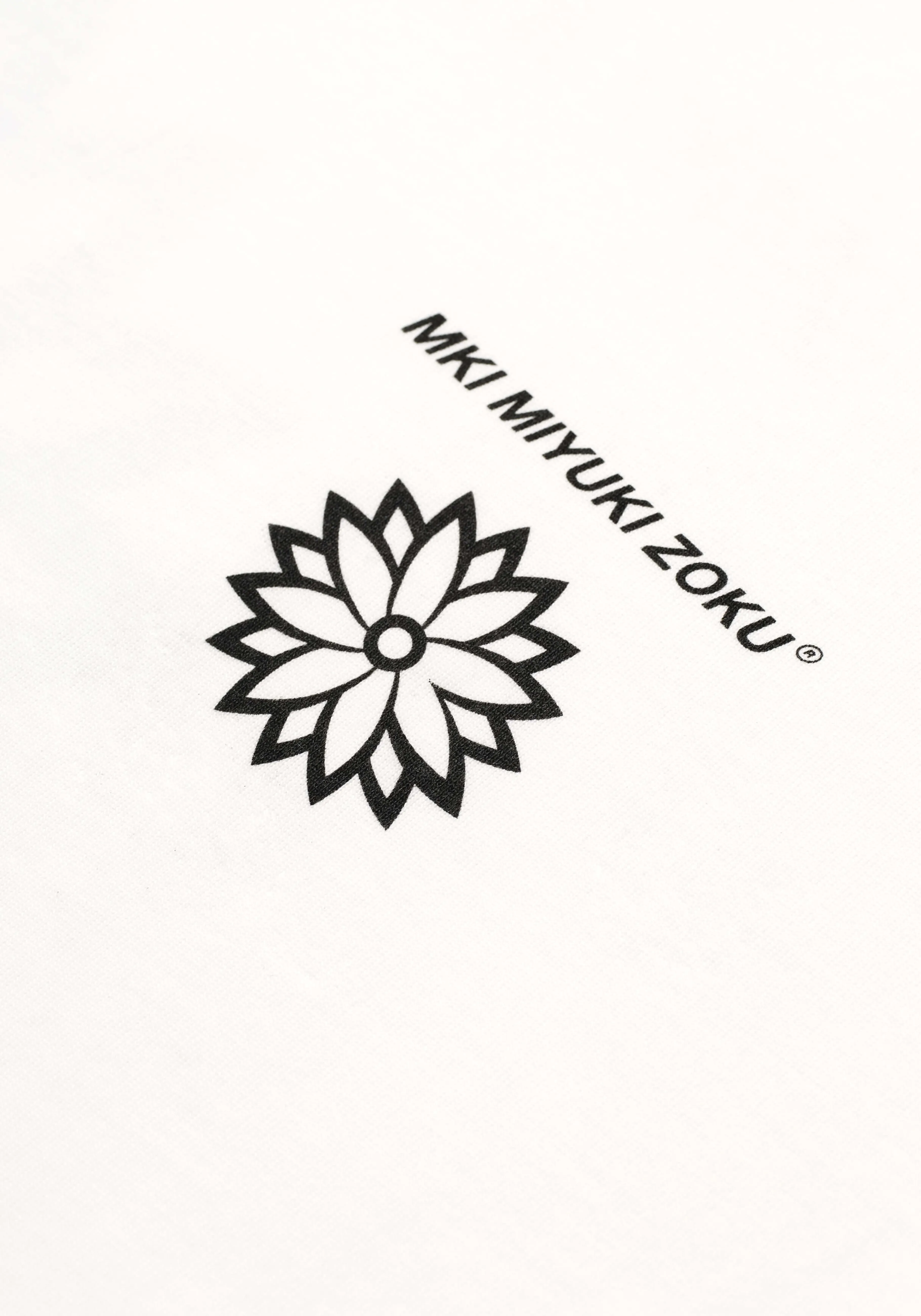Camiseta estampada Flor de Loto MKI Miyuki Zoku - Diseño exclusivo en algodón premium - Modelos clásicos y oversize para hombre/mujer