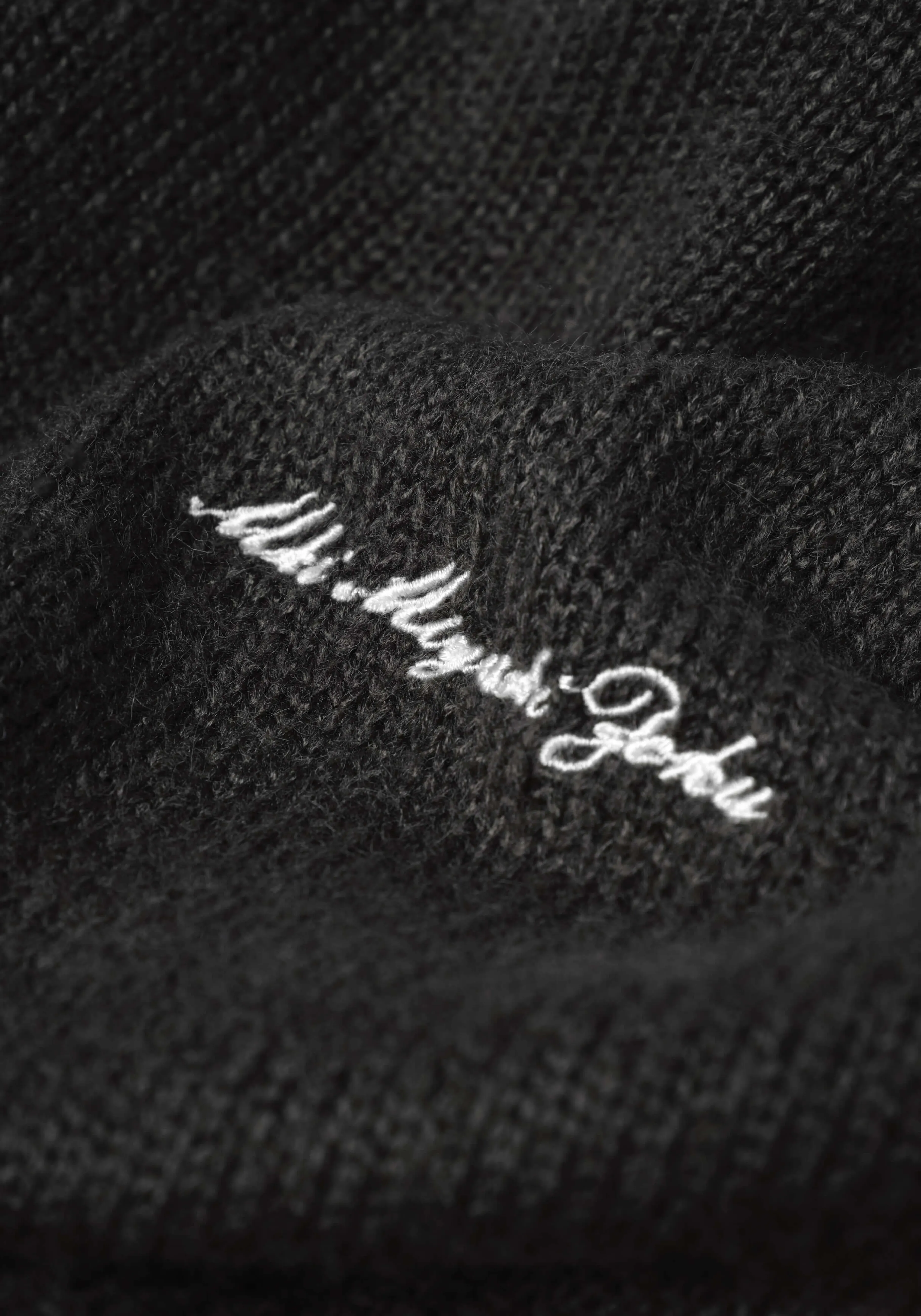 Jersey Clásico de Cuello Redondo MKI Miyuki Zoku - Tejido en Mezcla de Mohair Suave | Prendas de Punto Versátiles
