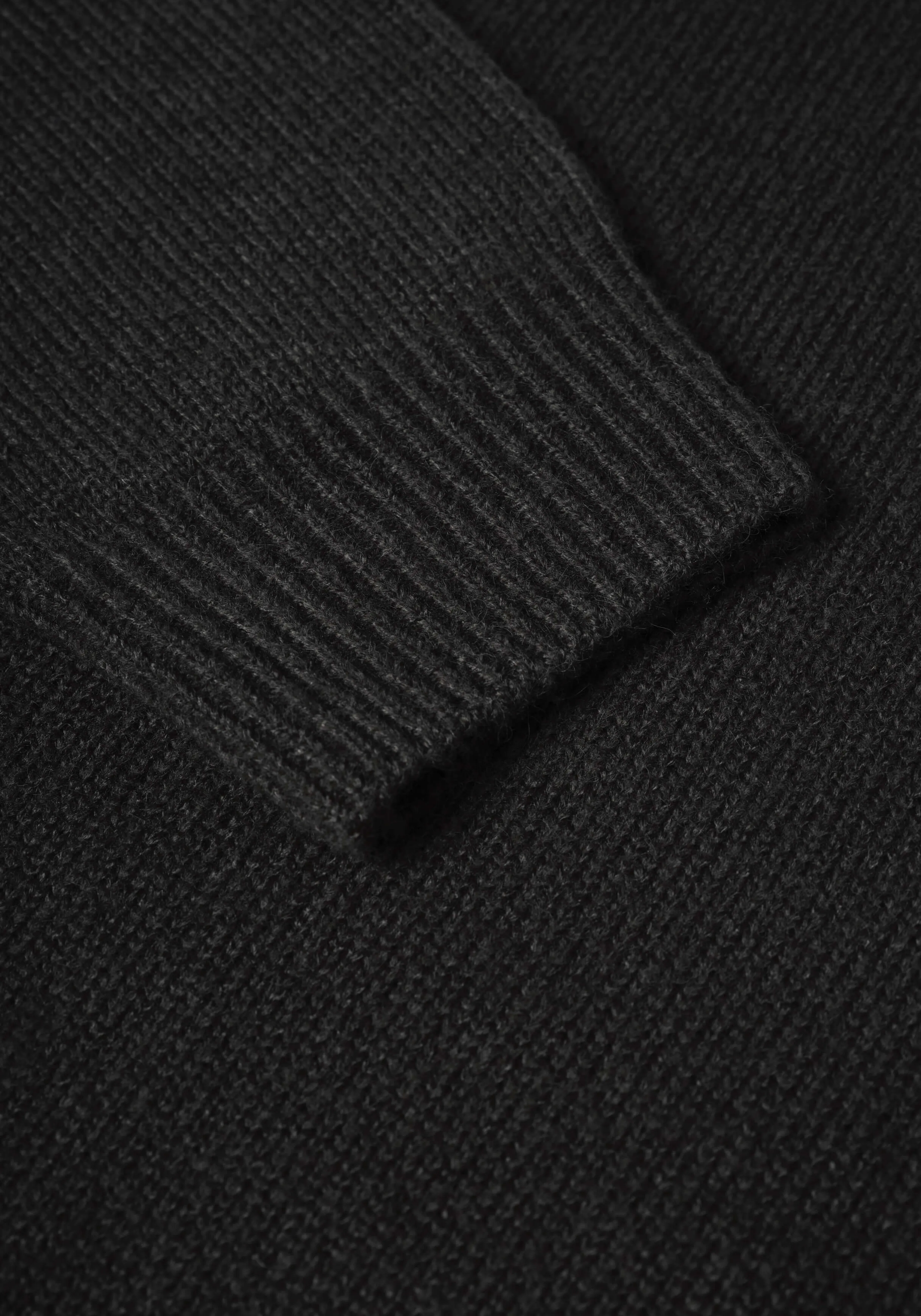Sudadera con capucha en tejido misto de lana mohair - Colección Miyuki Zoku | Prendas de punto cálidas y elegantes para looks casuales | Diseño unisex con acabados premium