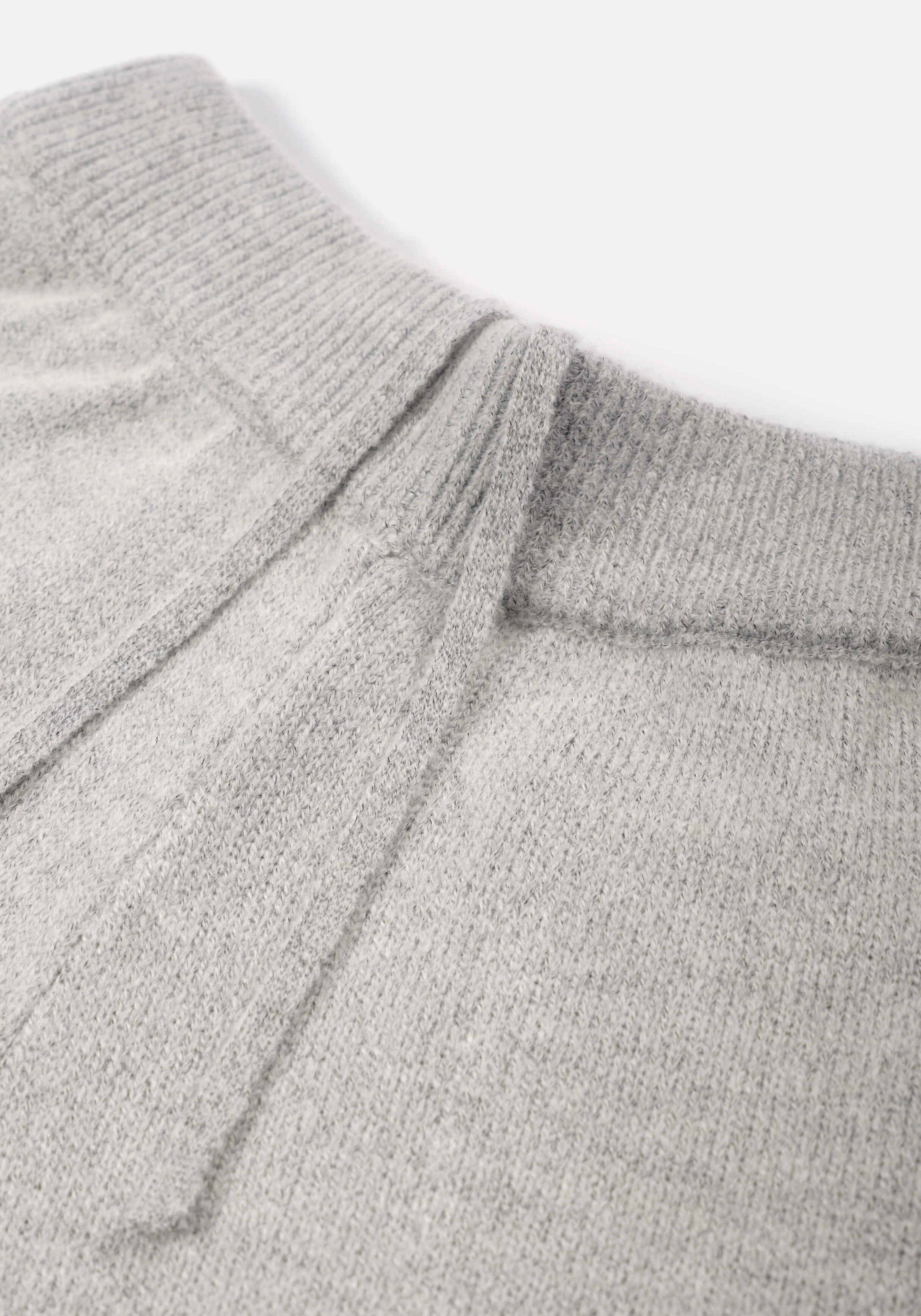 Pantalones deportivos amplios en tejido de punto con mezcla de mohair - Estilo relajado y versátil para looks urbanos | Colección Miyuki Zoku