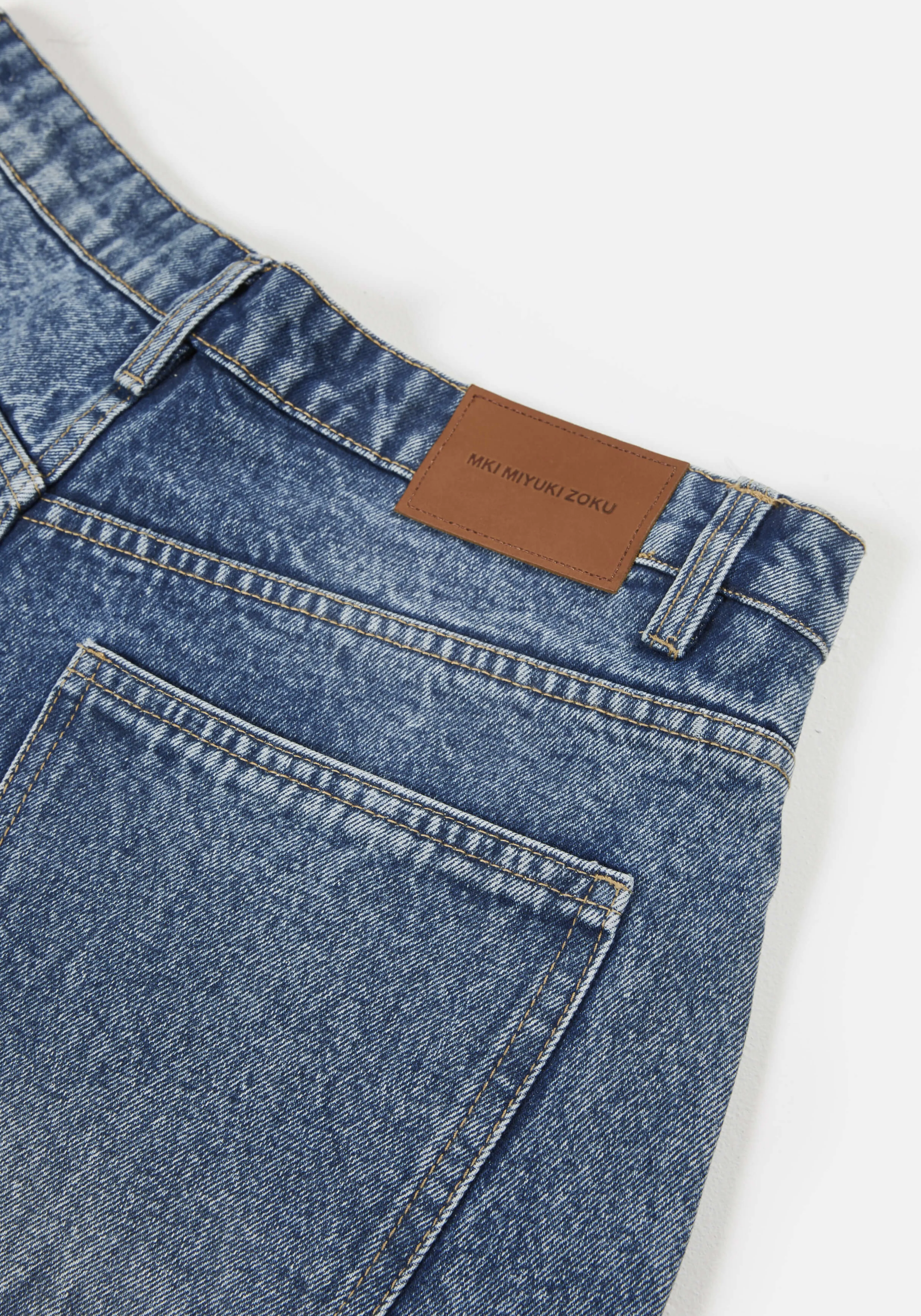 Bermudas Deportivas en Denim de 16 Onzas - Estilo Urbano Cómodo | Pantalones Cortos Tipo Sweat MKI Miyuki Zoku 

(Nota: He conservado elementos esenciales como 