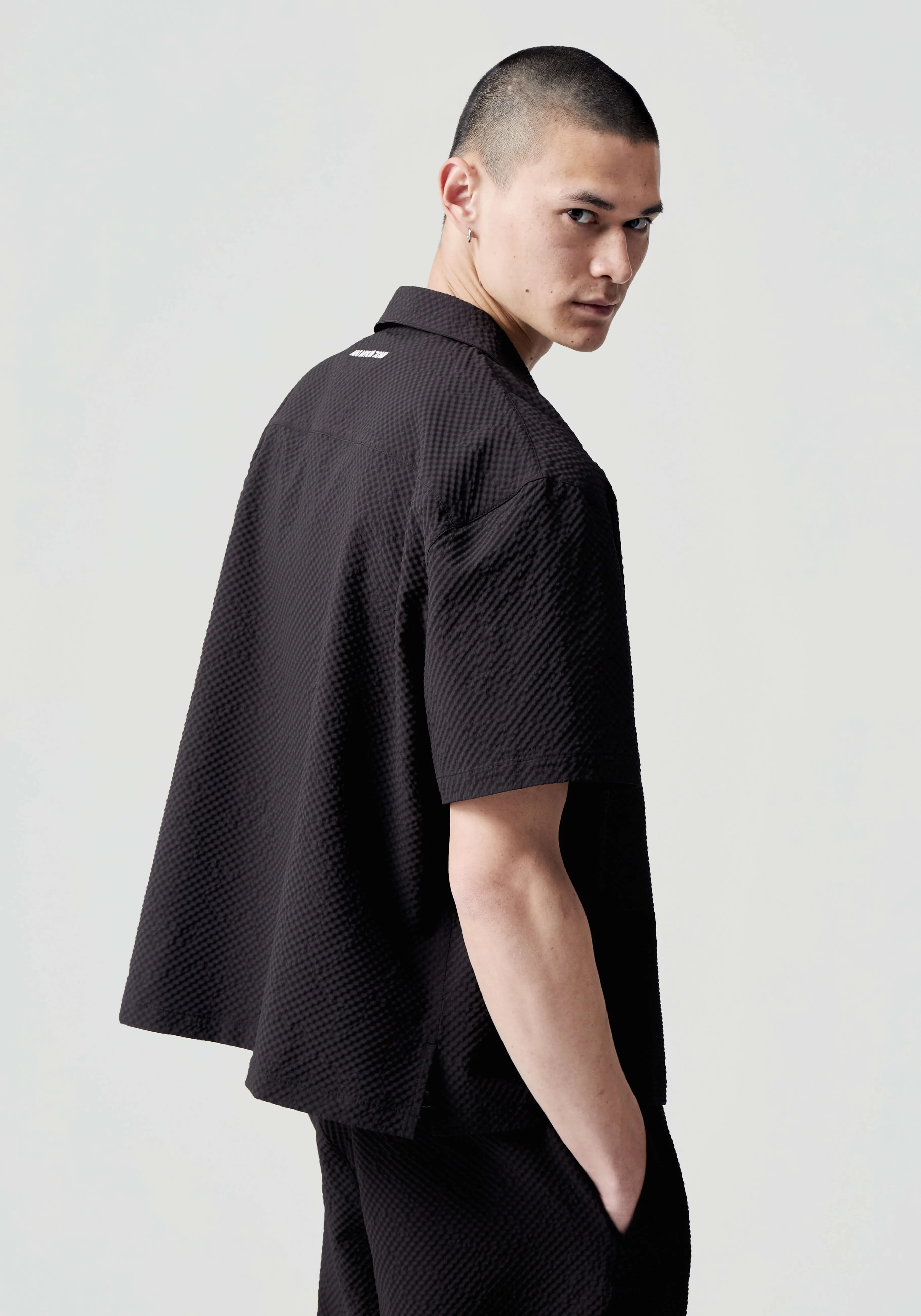 MKI Miyuki Zoku - Camisa Fresca en Seersucker para Viajes, Estilo Casual Veraniego con Máxima Comodidad